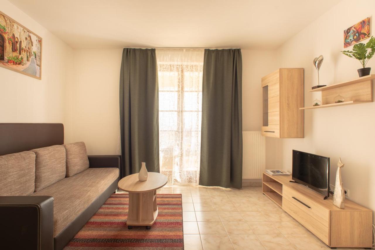 Modor Apartman Alsópáhok Dış mekan fotoğraf
