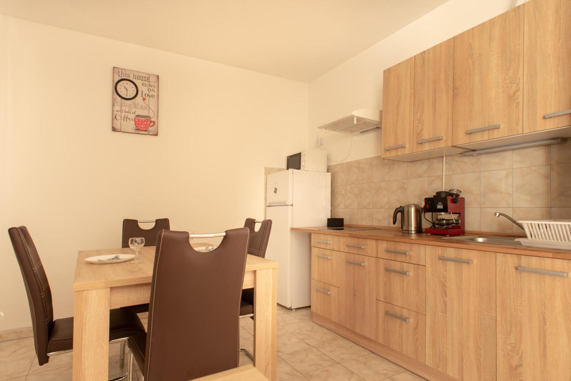 Modor Apartman Alsópáhok Dış mekan fotoğraf