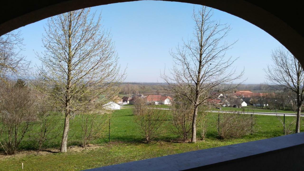 Modor Apartman Alsópáhok Dış mekan fotoğraf
