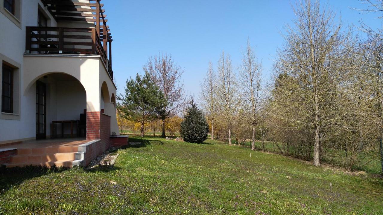 Modor Apartman Alsópáhok Dış mekan fotoğraf