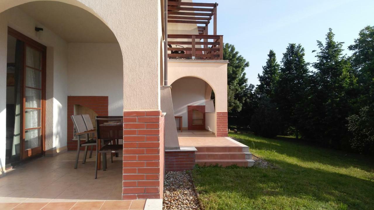 Modor Apartman Alsópáhok Dış mekan fotoğraf