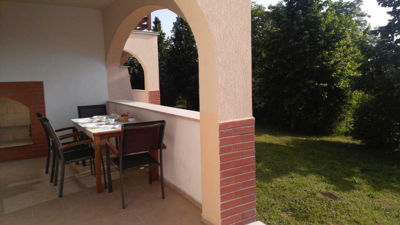 Modor Apartman Alsópáhok Dış mekan fotoğraf