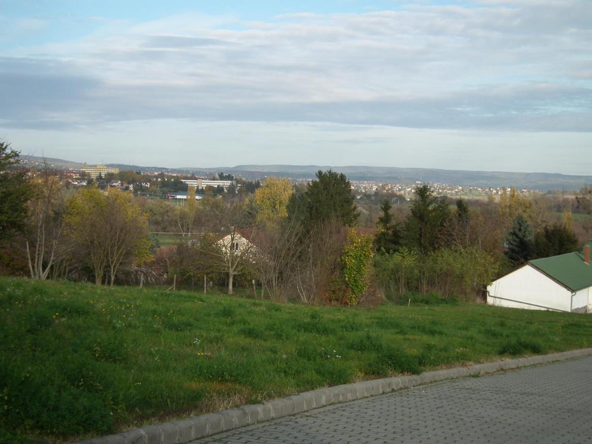 Modor Apartman Alsópáhok Oda fotoğraf