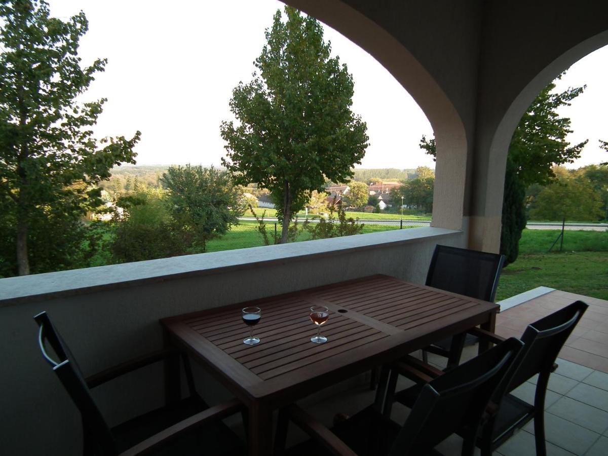 Modor Apartman Alsópáhok Oda fotoğraf